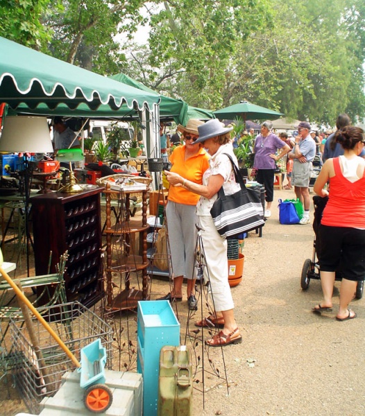Community Market 2006 Violet Town Photograph Gallery