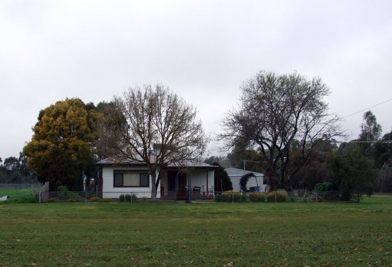 High Street, cnr Meakin Ave, Violet Town Violet Town Photograph Gallery