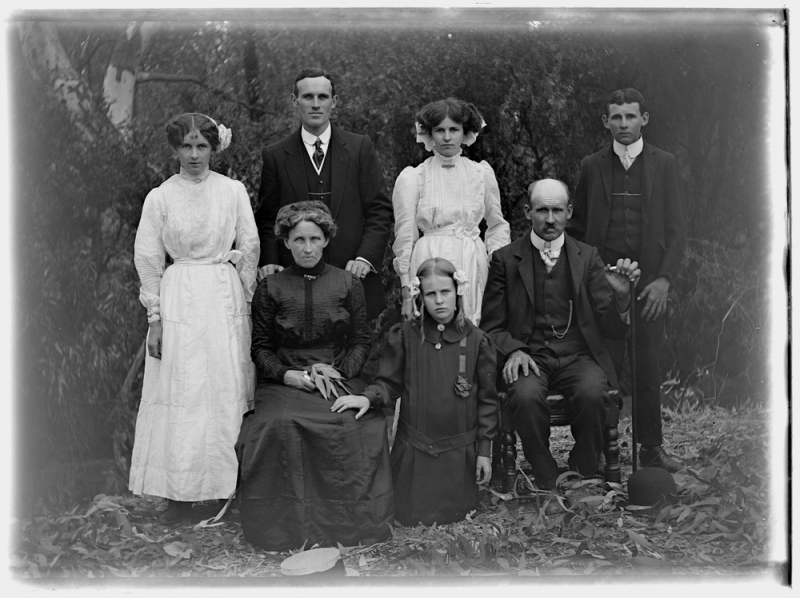 family group of Ewerts SLV.png