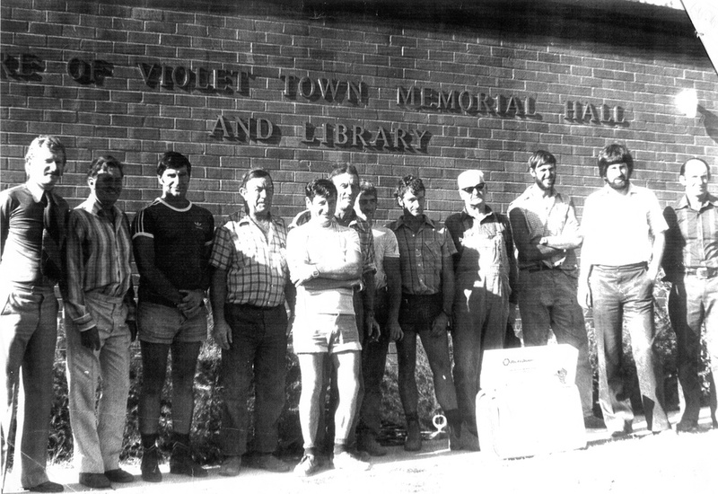 Staff outside New Hall and Library
L-R John Kerr Shire Sec, Bob Moffatt, Frank Cullen, John Crilly, Greg Fluck, Bill Ralston, ?, Peter Bryne, Alan King, John Rothaker, Doug Dixon Shire Engineer, Tom Maher Outside new Memorial Hall009.jpg